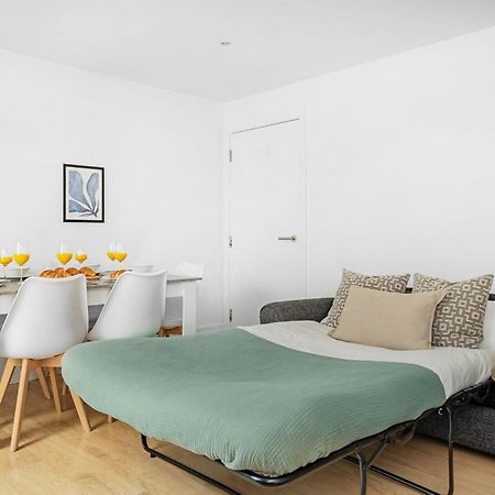 King'S Cross - 2Br With Terrace - Cityapartmentstay London Eksteriør bilde