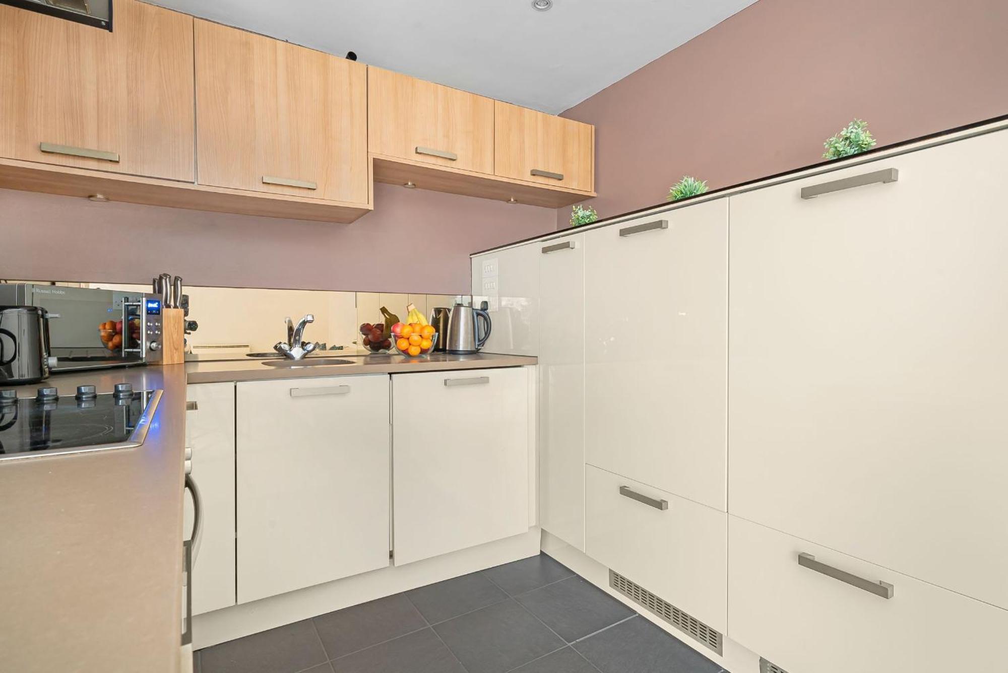 King'S Cross - 2Br With Terrace - Cityapartmentstay London Eksteriør bilde