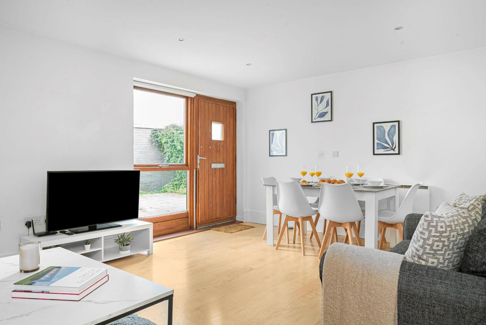 King'S Cross - 2Br With Terrace - Cityapartmentstay London Eksteriør bilde